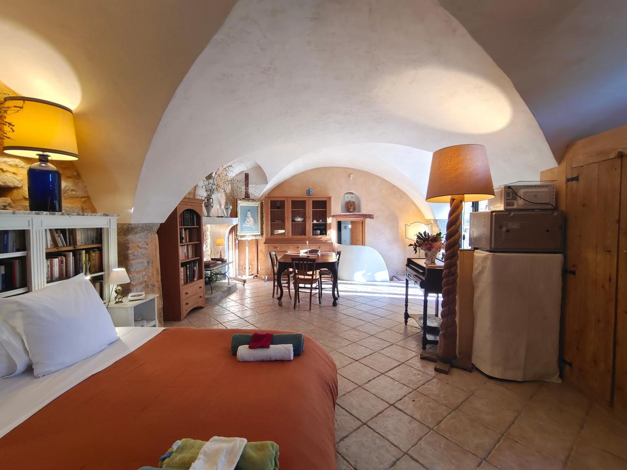 Rue Du Chateau A Cabrieres D'Avignon Bed and Breakfast Exterior foto